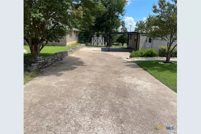 17 Oakmont Circle, Belton, TX 76513 - Photo 10