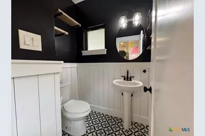 1704 N Washington Street, Victoria, TX 77901 - Photo 8