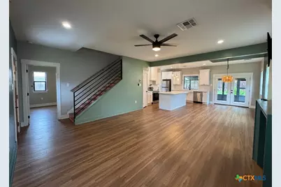 1704 N Washington Street, Victoria, TX 77901 - Photo 2