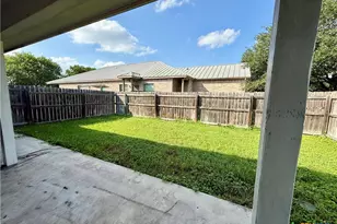1035 Helen Dr, New Braunfels, TX 78130 - Photo 14