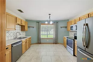 903 Summit St, Round Rock, TX 78664 - Photo 6