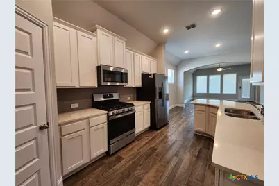 1324 Spring Row Street, New Braunfels, TX 78130 - Photo 8