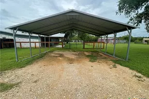 365 Forshage Blvd, Seguin, TX 78155 - Photo 2