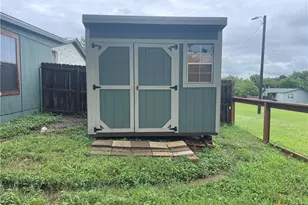 365 Forshage Blvd, Seguin, TX 78155 - Photo 6
