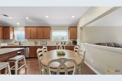 2122 Dragon Trail, New Braunfels, TX 78130 - Photo 6