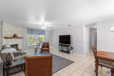 1104 Hilltop Drive, San Marcos, TX 78666 - Photo 6