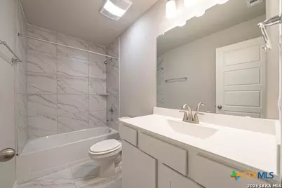 240 W Martindale St, Seguin, TX 78155 - Photo 18