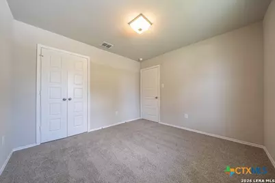 240 W Martindale St, Seguin, TX 78155 - Photo 14