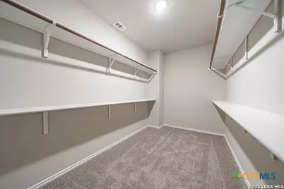 304 W Martindale, Seguin, TX 78155 - Photo 18