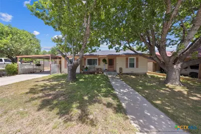 1007 W Avenue A, Lampasas, TX 76550 - Photo 1