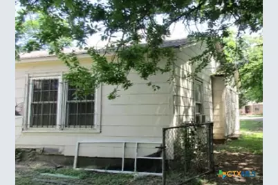 1919 Windsor Avenue, Waco, TX 76708 - Photo 2