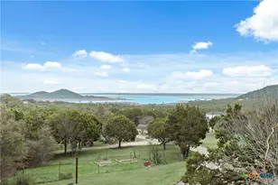 5926 Lakeside Dr, Belton, TX 76513 - Photo 2