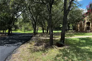 2072 County Rd 1025, Lampasas, TX 76550 - Photo 4