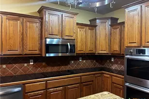 2072 County Rd 1025, Lampasas, TX 76550 - Photo 8