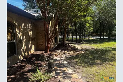 2072 County Road 1025, Lampasas, TX 76550 - Photo 16