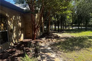 2072 County Rd 1025, Lampasas, TX 76550 - Photo 16