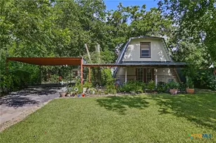 898 Buerger Ln, Seguin, TX 78155 - Photo 1