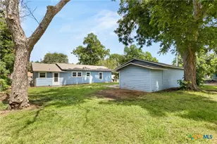 432 Romberg St, Seguin, TX 78155 - Photo 12