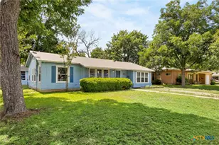 432 Romberg St, Seguin, TX 78155 - Photo 1