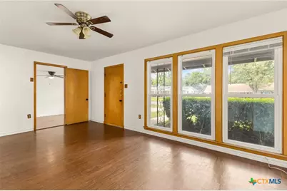 432 Romberg Street, Seguin, TX 78155 - Photo 2