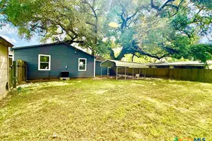 307 S East St, Edna, TX 77957 - Photo 40