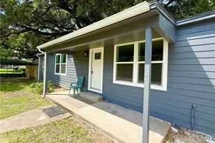 307 S East St, Edna, TX 77957 - Photo 6