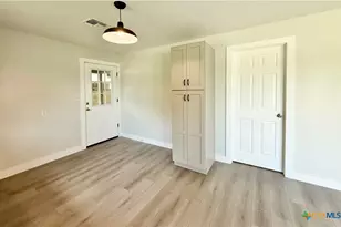 307 S East St, Edna, TX 77957 - Photo 20