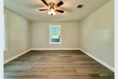 307 S East Street, Edna, TX 77957 - Photo 24