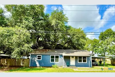 307 S East Street, Edna, TX 77957 - Photo 2