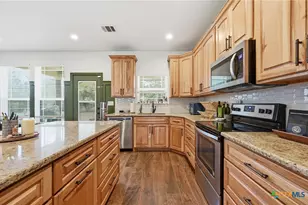 202 Cedar Hills Dr, Elgin, TX 78621 - Photo 14