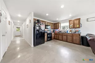 1309 W Main St, Gatesville, TX 76528 - Photo 6
