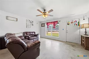 1309 W Main St, Gatesville, TX 76528 - Photo 4