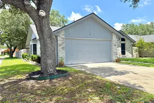 901 Taos Dr, Victoria, TX 77904 - Photo 2