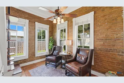 431 E Commerce Street, New Braunfels, TX 78130 - Photo 12