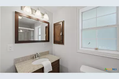 431 E Commerce Street, New Braunfels, TX 78130 - Photo 38