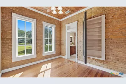 431 E Commerce Street, New Braunfels, TX 78130 - Photo 20