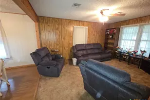 1301 W Mesquite St, Little River Academy, TX 76554 - Photo 4