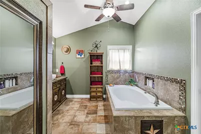 404 Cottonwood, Victoria, TX 77904 - Photo 24