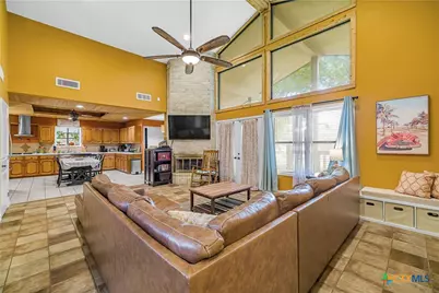 404 Cottonwood, Victoria, TX 77904 - Photo 14