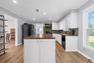 420 King Cir, Temple, TX 76501 - Photo 6