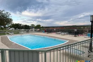 943 Parkview Dr, Canyon Lake, TX 78133 - Photo 16