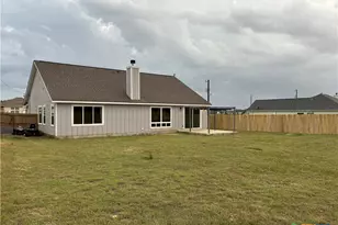 110 Hiram Cook, Blanco, TX 78606 - Photo 4