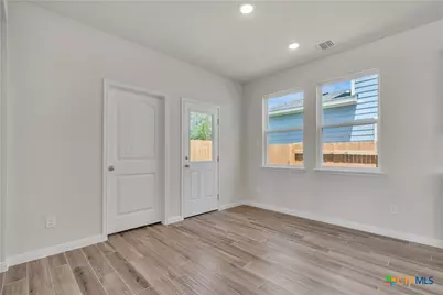 401 Dobson, Killeen, TX 76542 - Photo 18