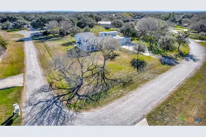 445 Lakeshore Drive, Victoria, TX 77905 - Photo 42