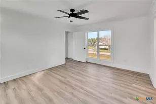 445 Lakeshore Dr, Victoria, TX 77905 - Photo 28