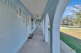 445 Lakeshore Dr, Victoria, TX 77905 - Photo 40
