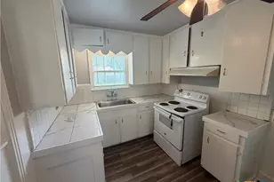 602 E Rosebud, Victoria, TX 77901 - Photo 6