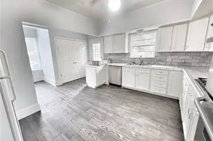 420 Willow Ave, New Braunfels, TX 78130 - Photo 8