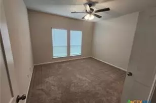 625 Gingham Trl, Troy, TX 76579 - Photo 8