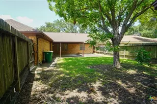 109 Oxford St, Victoria, TX 77904 - Photo 14